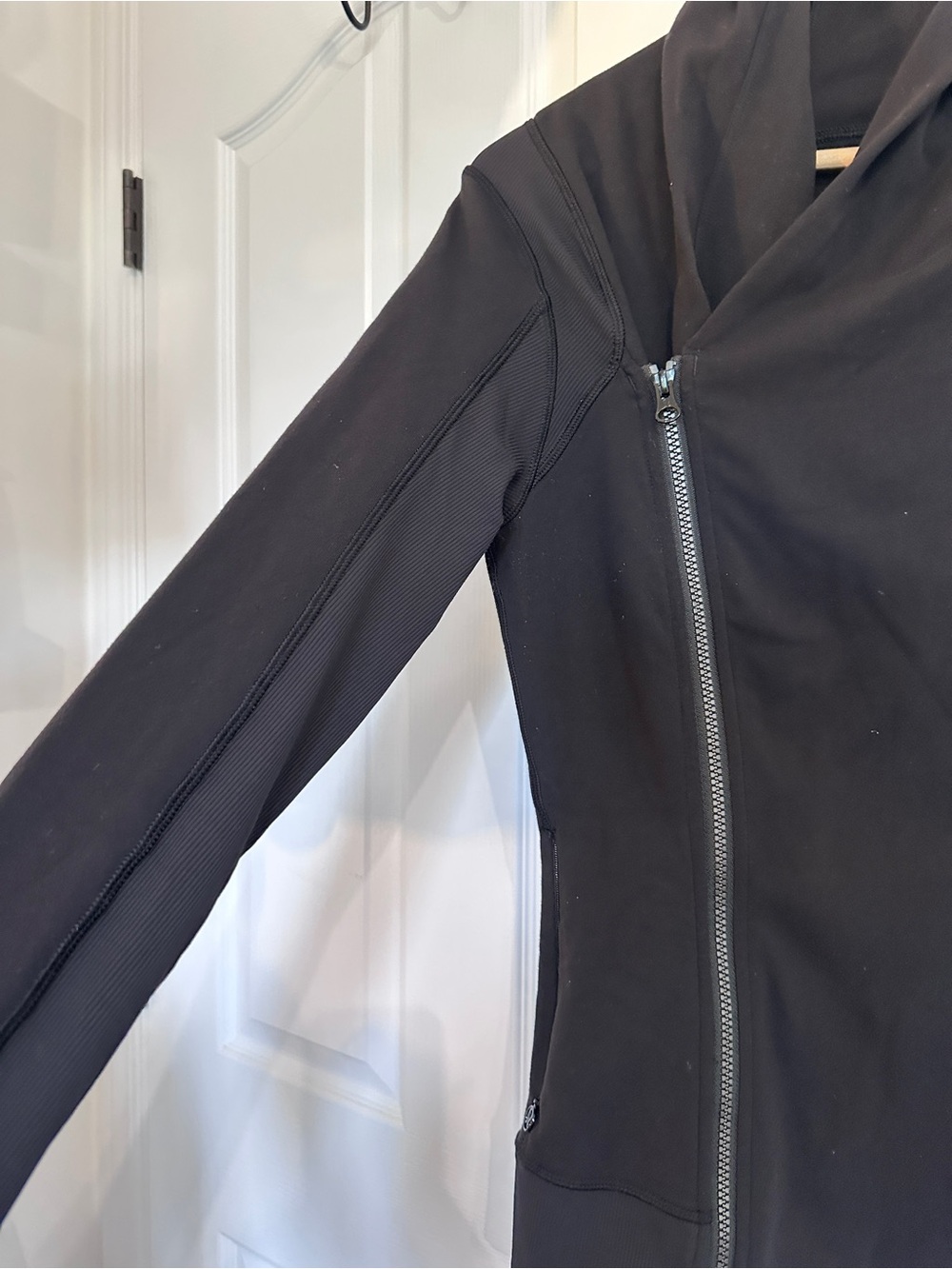 Lululemon Bhakti Yoga Jacket - Picture 4 of 12